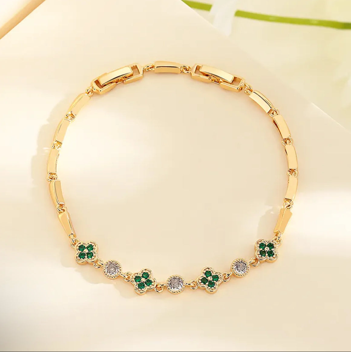 Radiant Luck Bloom 18K Gold Plated Cubic Zirconia Four Leaf Clover Bracelet Fashion Jewelry