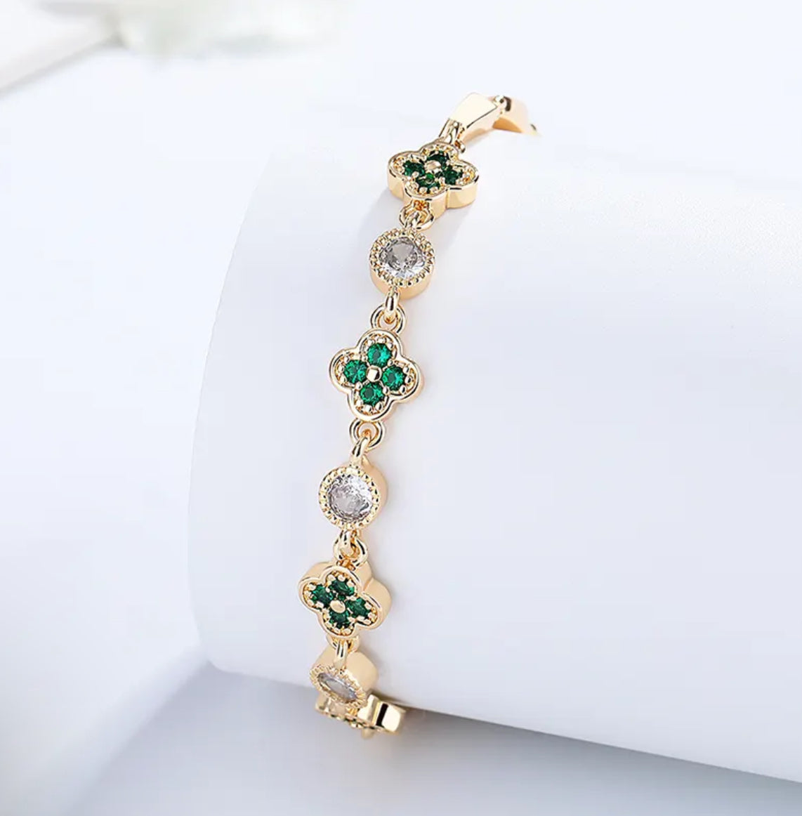 Radiant Luck Bloom 18K Gold Plated Cubic Zirconia Four Leaf Clover Bracelet Fashion Jewelry